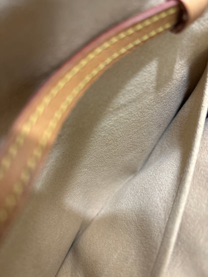 #225 LOUIS VUITTON Twin GM Pochette