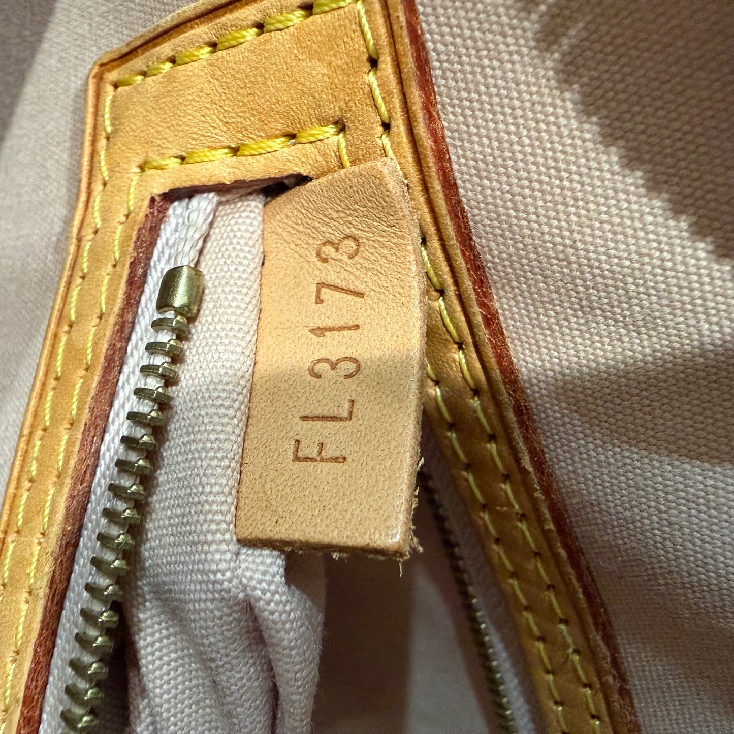 #9115 LOUIS VUITTON Yellow Vernis Brea MM with Original Vachetta Strap