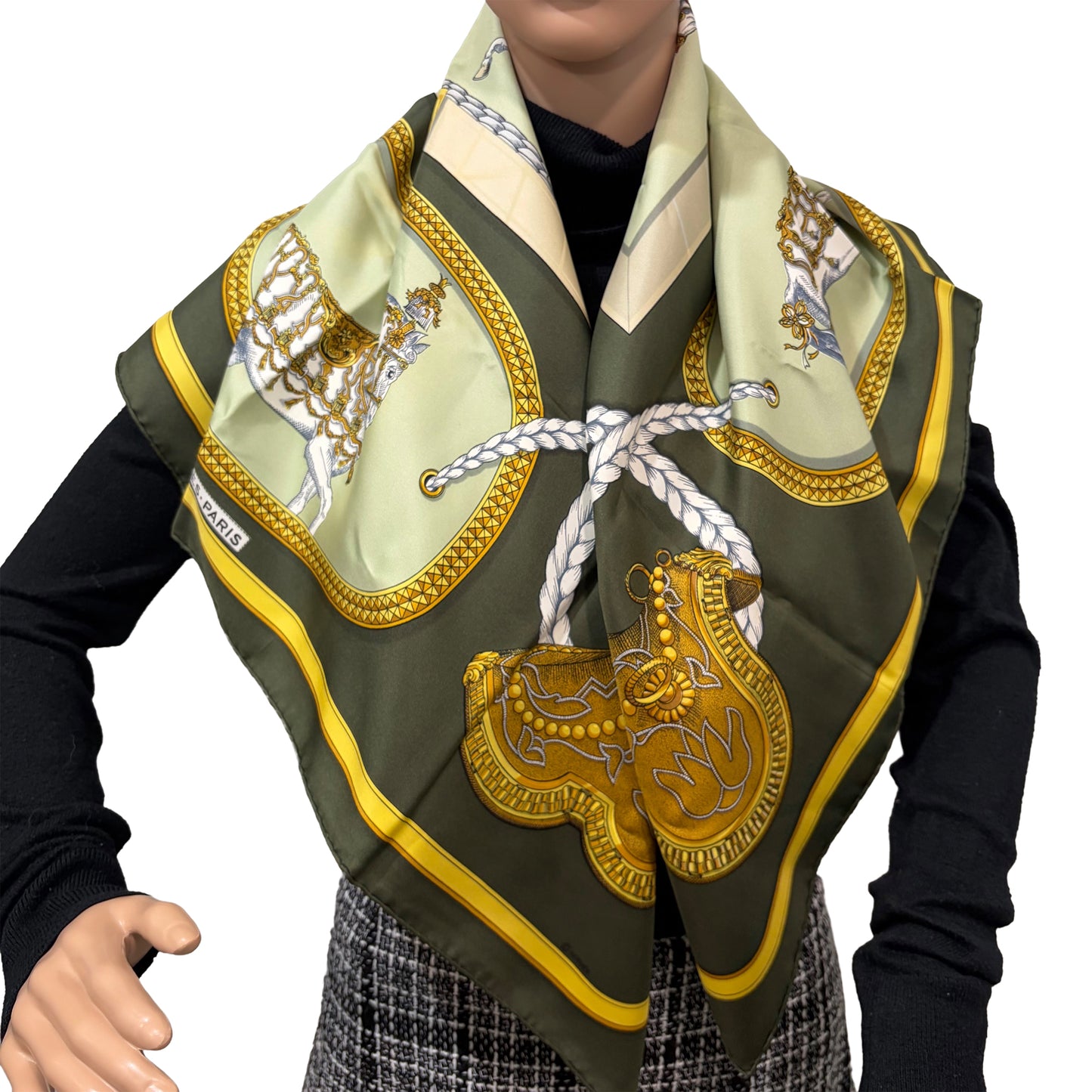 #8232 HERMES 90cm Silk Grand Apparat Scarf