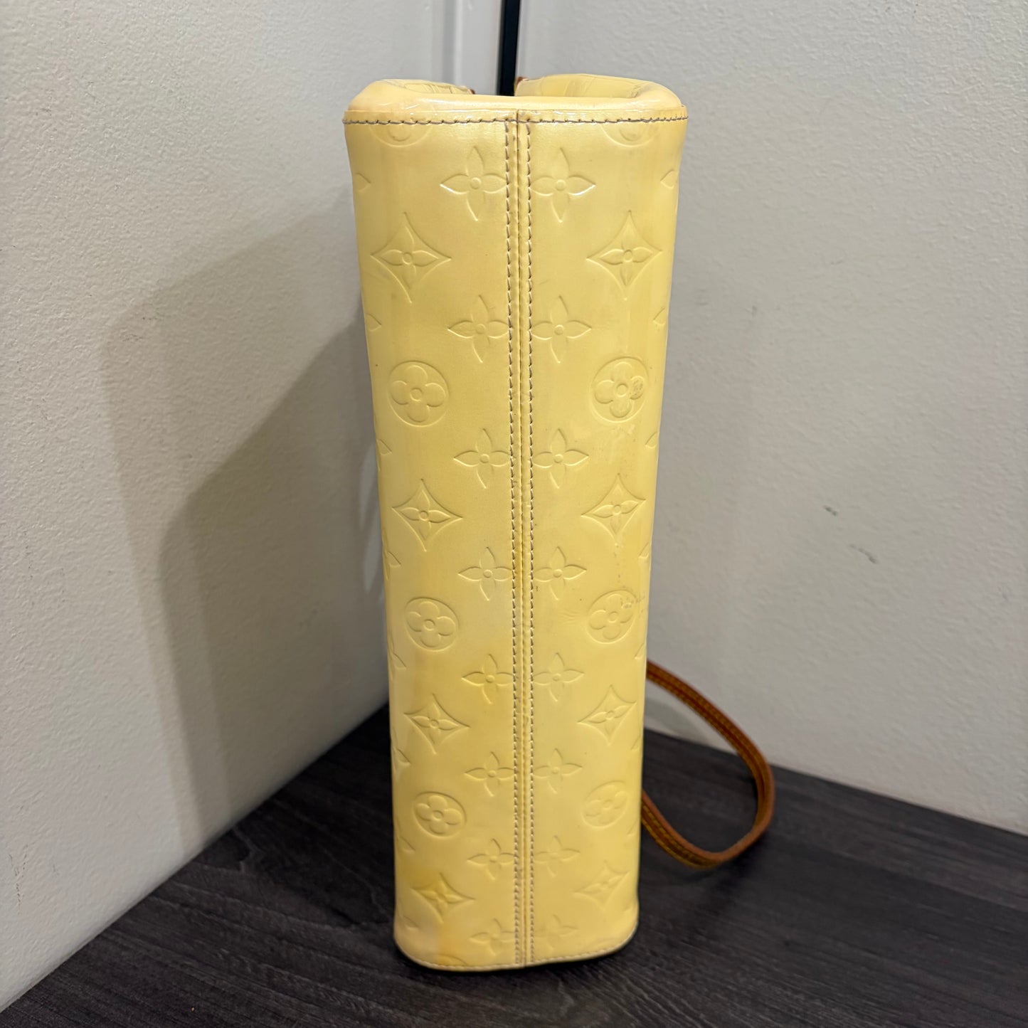 #8266 LOUIS VUITTON Roxbury