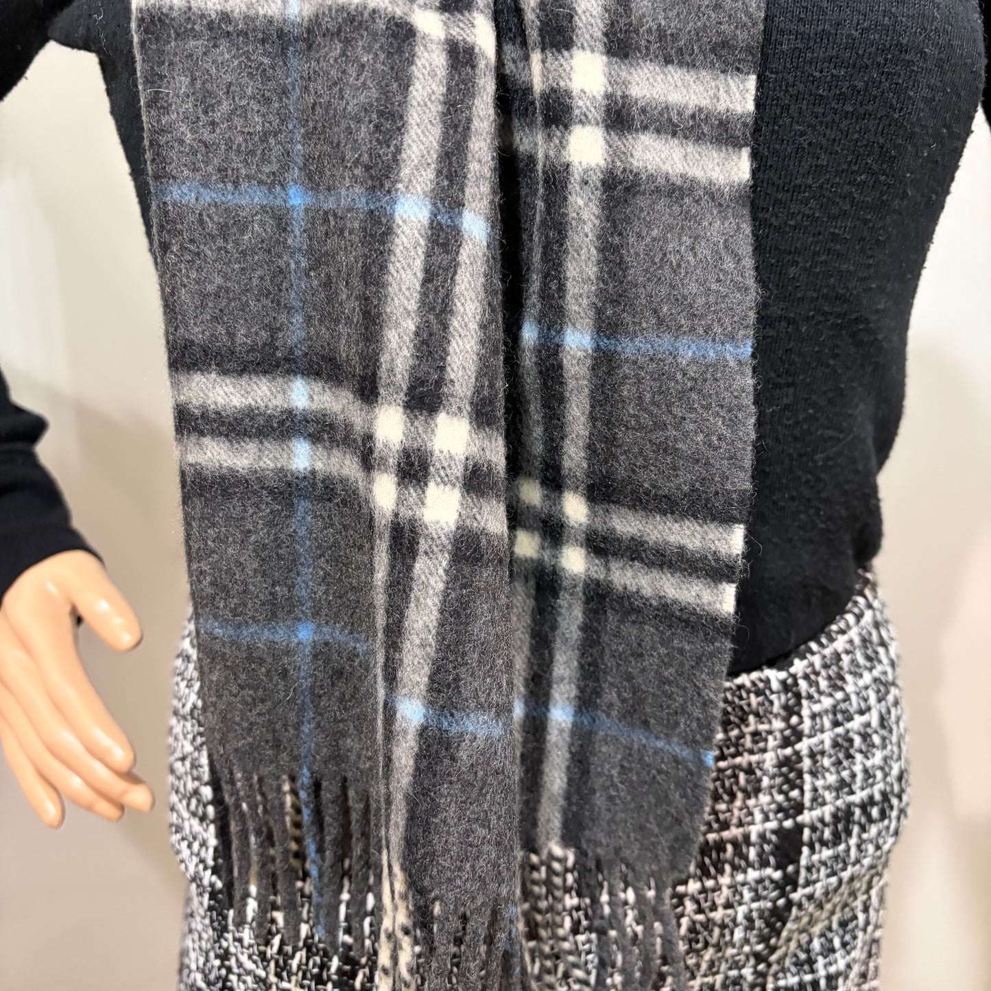 #8223 Vintage BURBERRYS Gray & Blue Check 100% Cashmere Scarf Stole