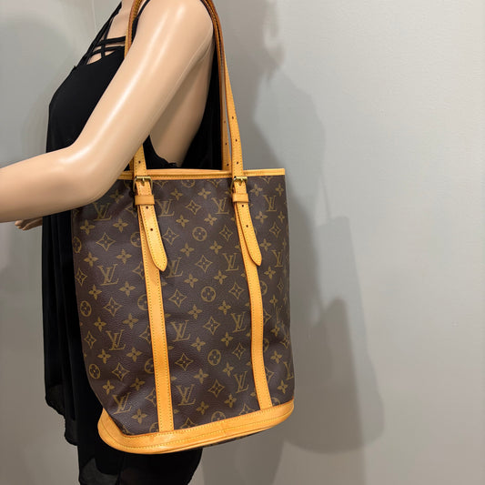 #1108 LOUIS VUITTON Monogram Bucket GM