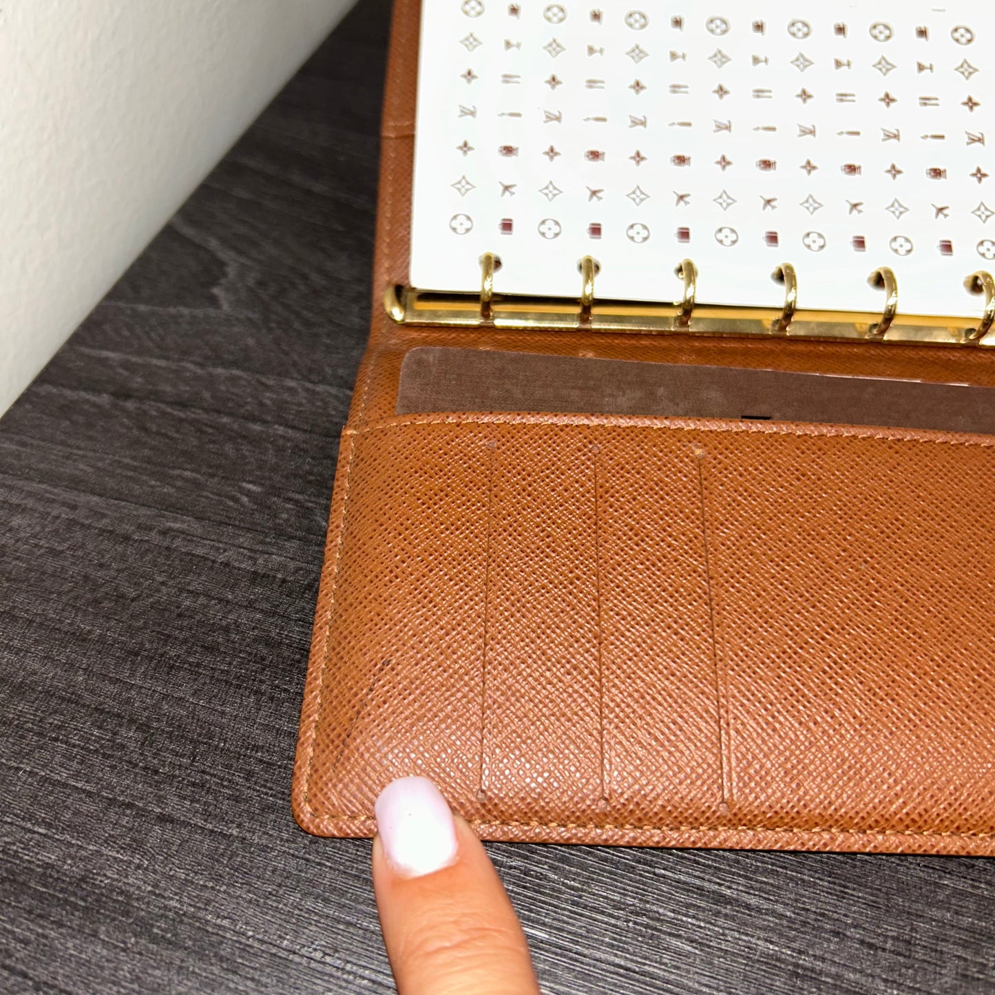 1002 LOUIS VUITTON Agenda PM MSRP $505 (TOP PICK!)