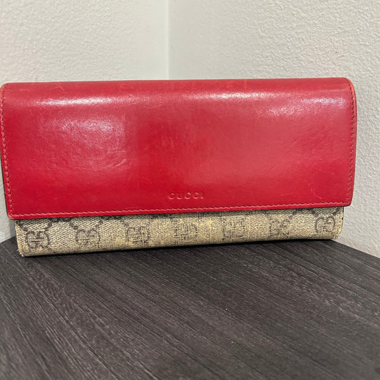 SOLD! Gucci Wallet