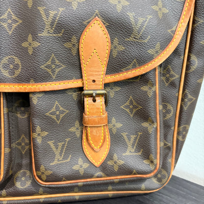 #3206 LOUIS VUITTON  Monogram  Gibeciere GM