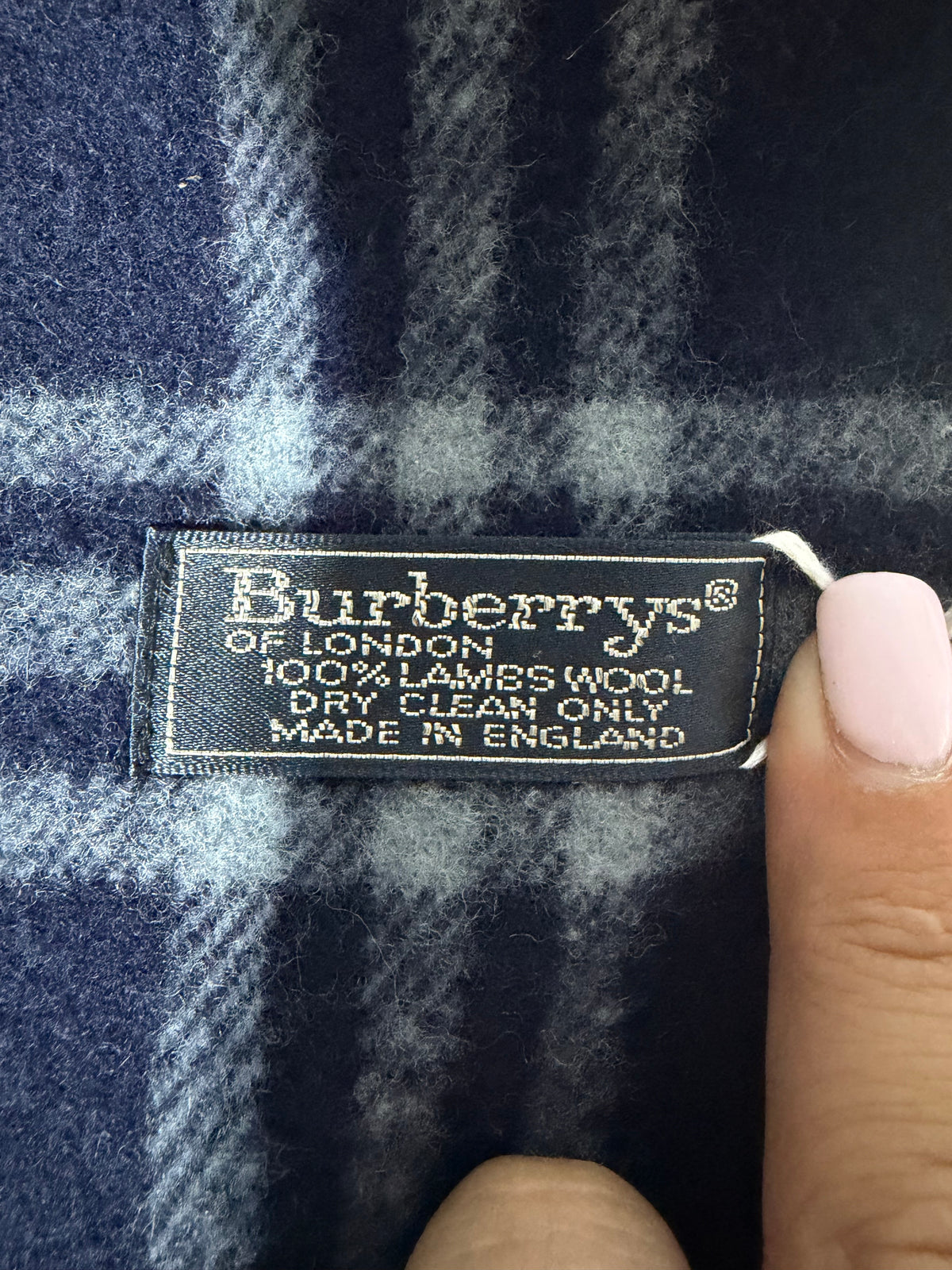 #106 BURBERRY Blue Lambswool Scarf