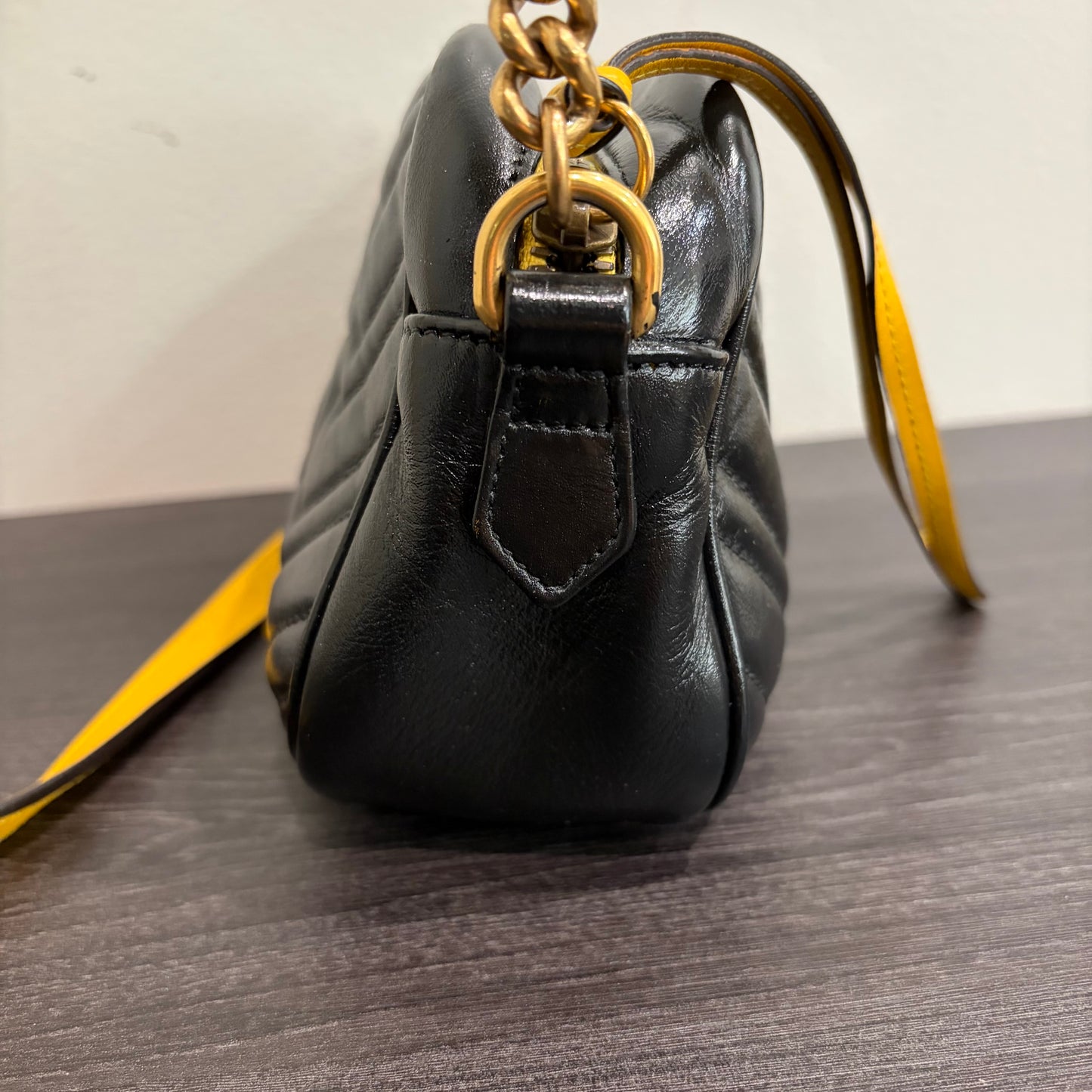 #1182 GUCCI GG Marmont Black Leather Matelassé Chevron Crossbody Bag