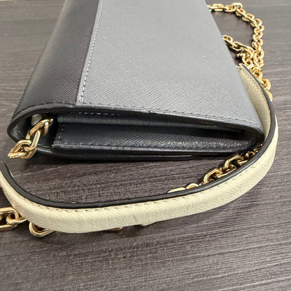 1215-06 MARC JACOBS Leather Snapshot Crossbody Wallet