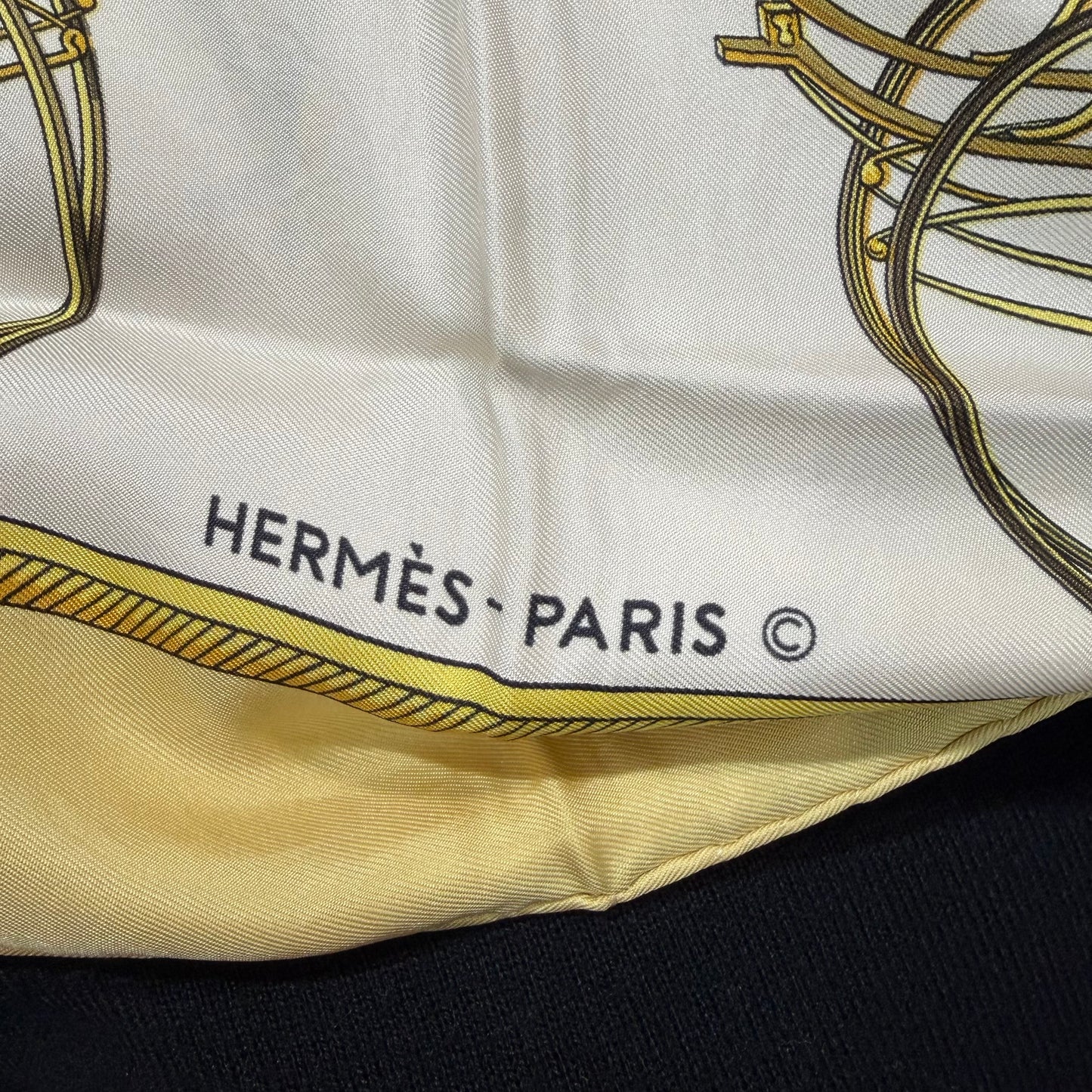 #8233 HERMES 90cm Silk Scarf