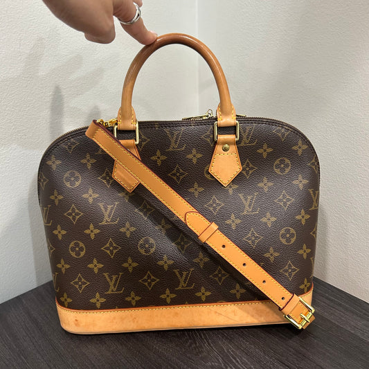 #201 LOUIS VUITTON Alma PM
