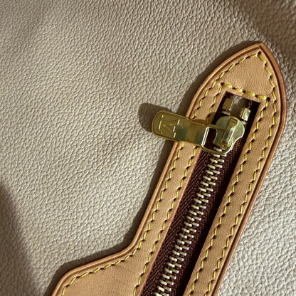 #8240 LOUIS VUITTON Monogram Bucket GM