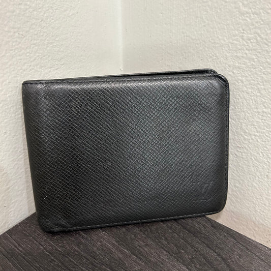 SOLD! Louis Vuitton Men’s Leather Wallet