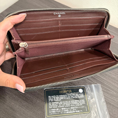 #3236 CHANEL 2018-2019 Black Lambskin Leather Matelasse Zip Wallet