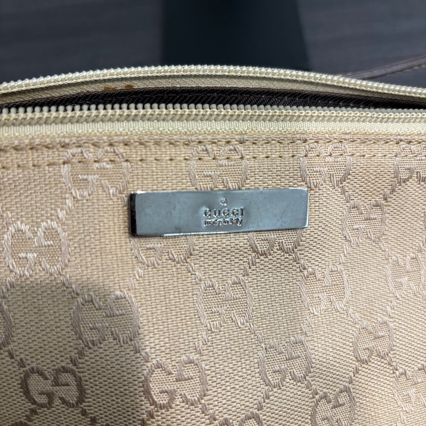 1107 GUCCI Light Brown Pochette