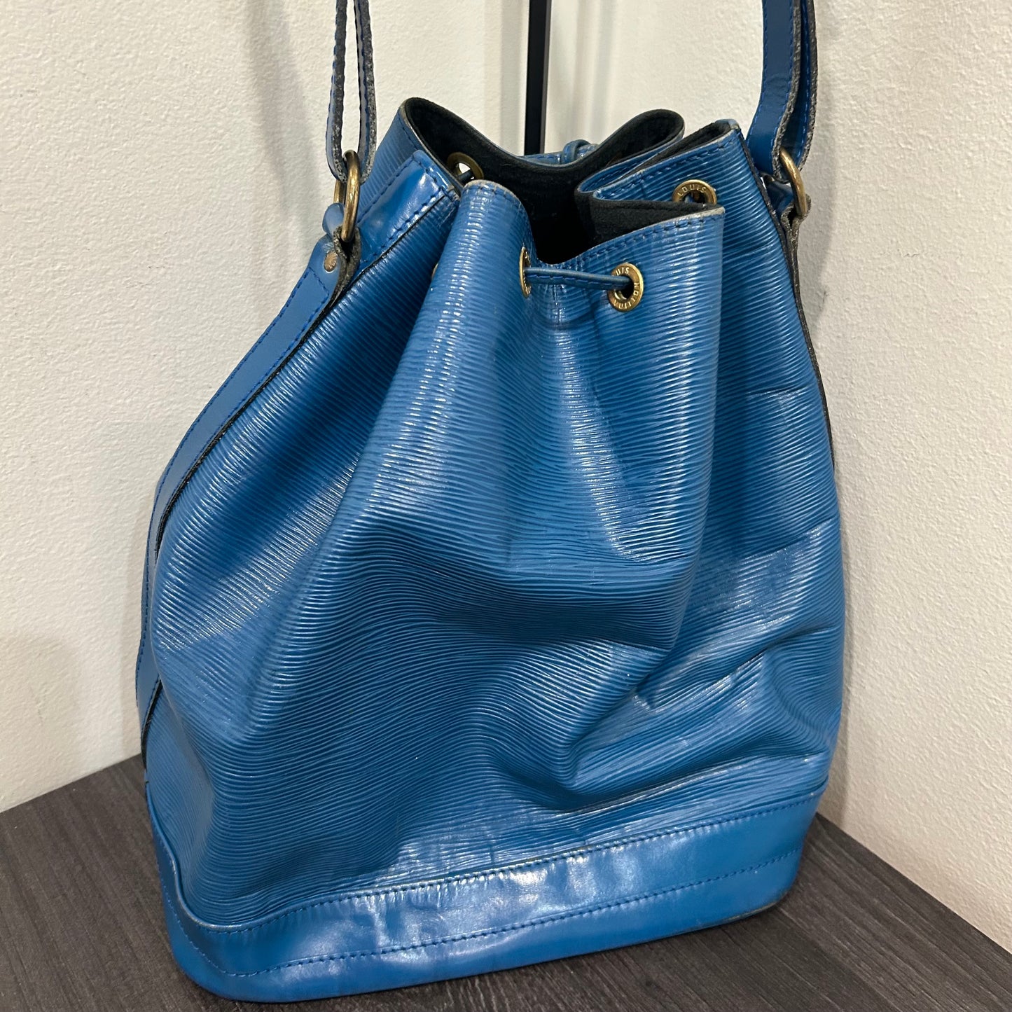 1080 LOUIS VUITTON Epi Noe GM