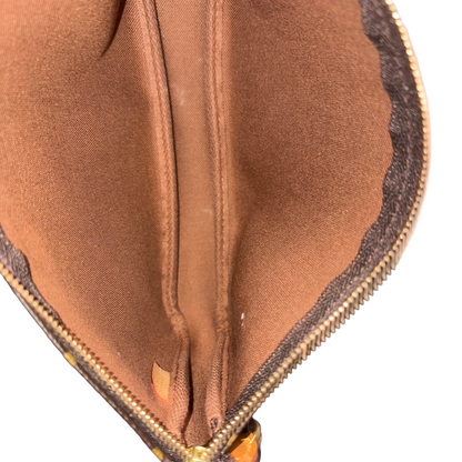 8817 LOUIS VUITTON Monogram Pochette