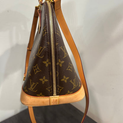 #201 LOUIS VUITTON Alma PM