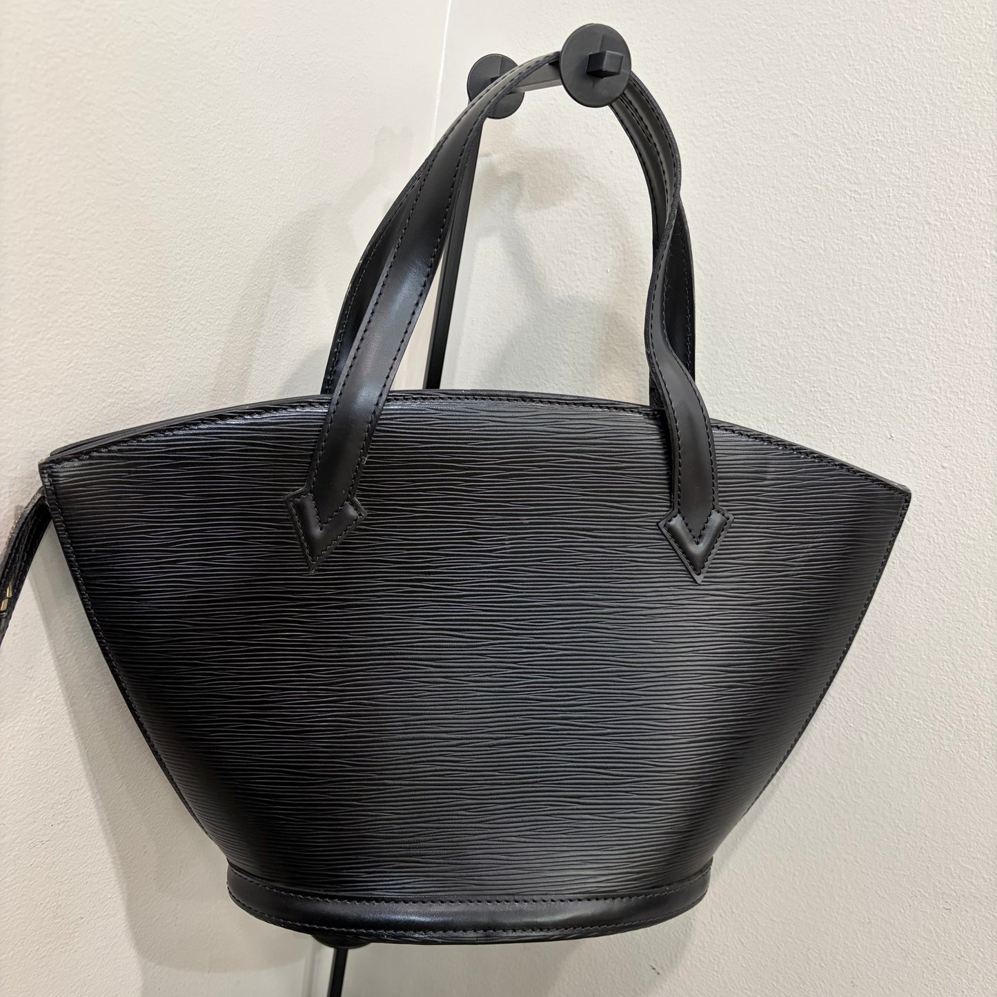 #8252 LOUIS VUITTON Black St Jacques PM