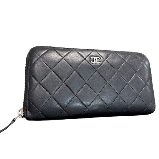 #3218 CHANEL Black Lambskin Leather Matelasse Zip Wallet