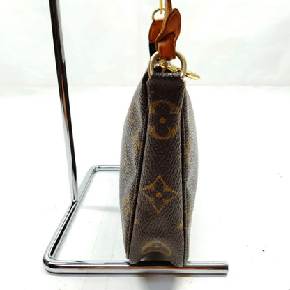 #821 LOUIS VUITTON Pouchette