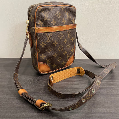 #602 LOUIS VUITTON Danube Crossbody