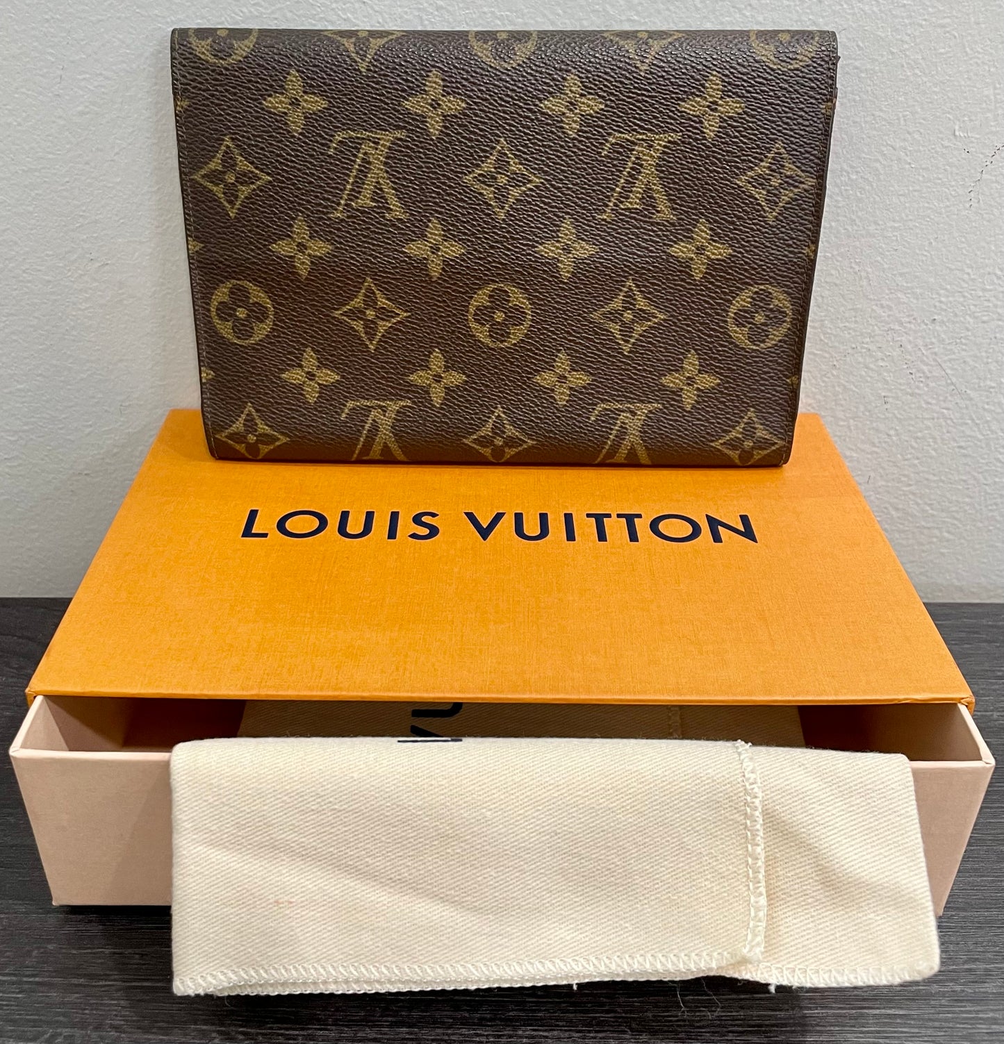 #117 LOUIS VUITTON Monogram Large Trifold Wallet with Dust Bag & Box