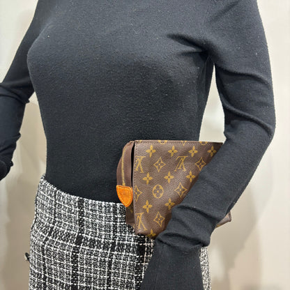1116 LOUIS VUITTON Cosmetic Pouch