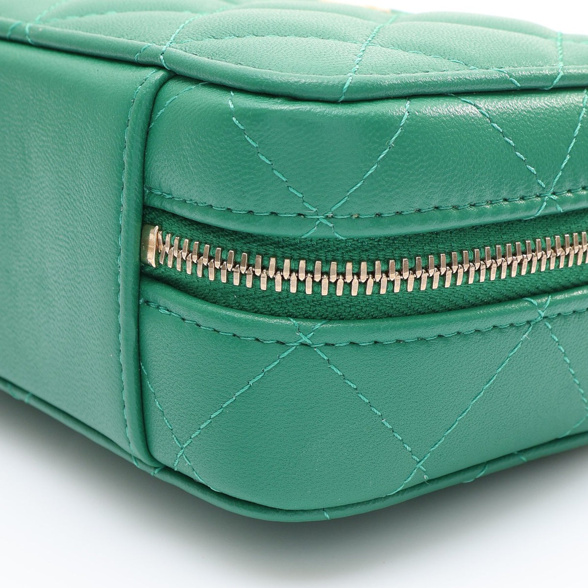 CHANEL 2021 Green Vanity w/Strap(Oct 31)