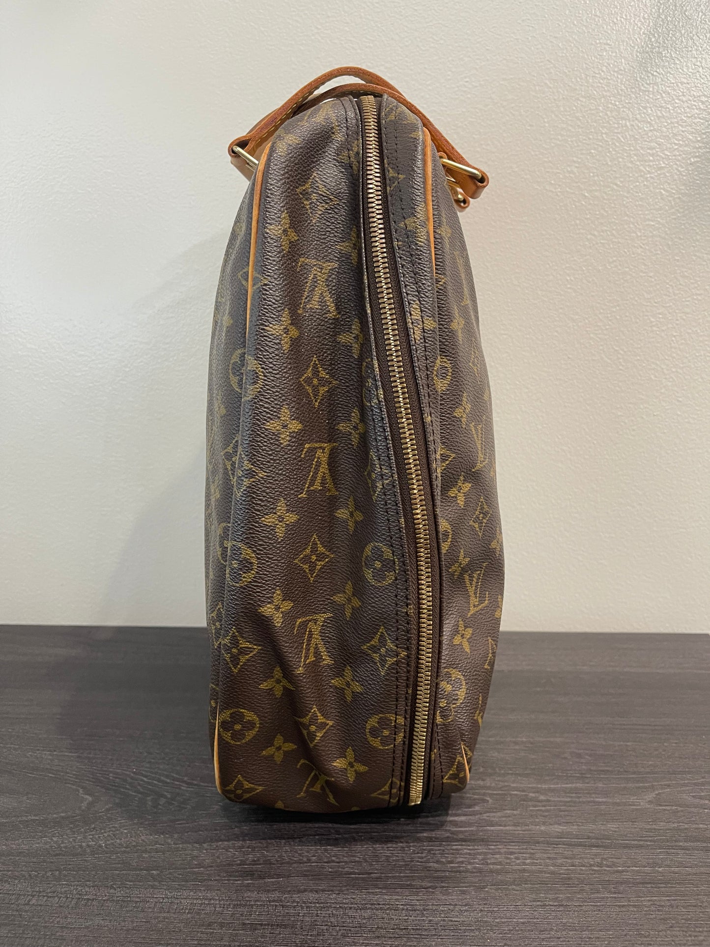 SOLD! Louis Vuitton Monogram Excursion Bag