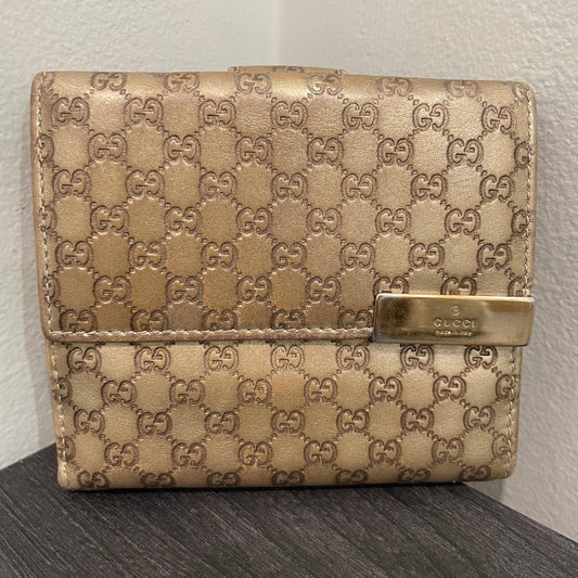 #181 GUCCI GG Leather Compact Wallet