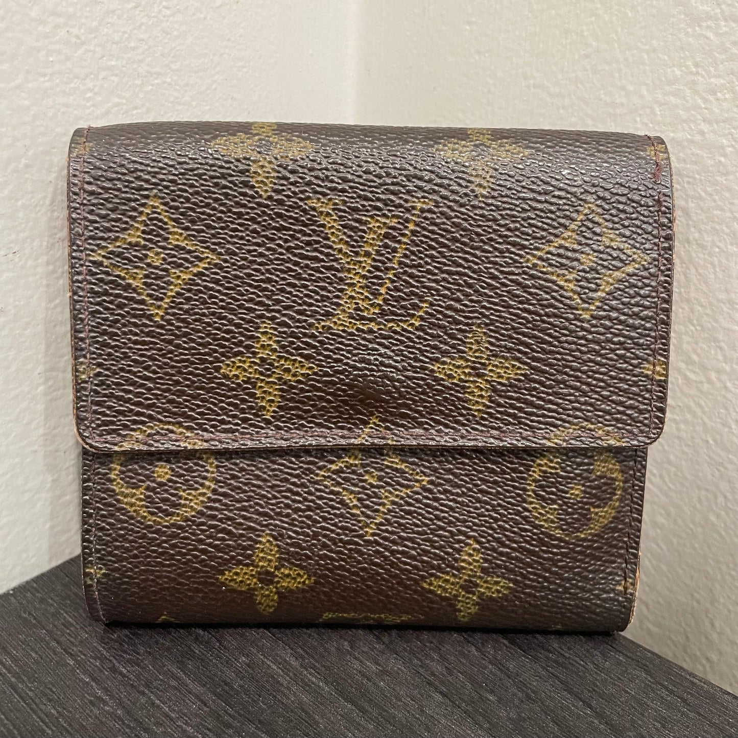 #183 LOUIS VUITTON Monogram Compact Wallet
