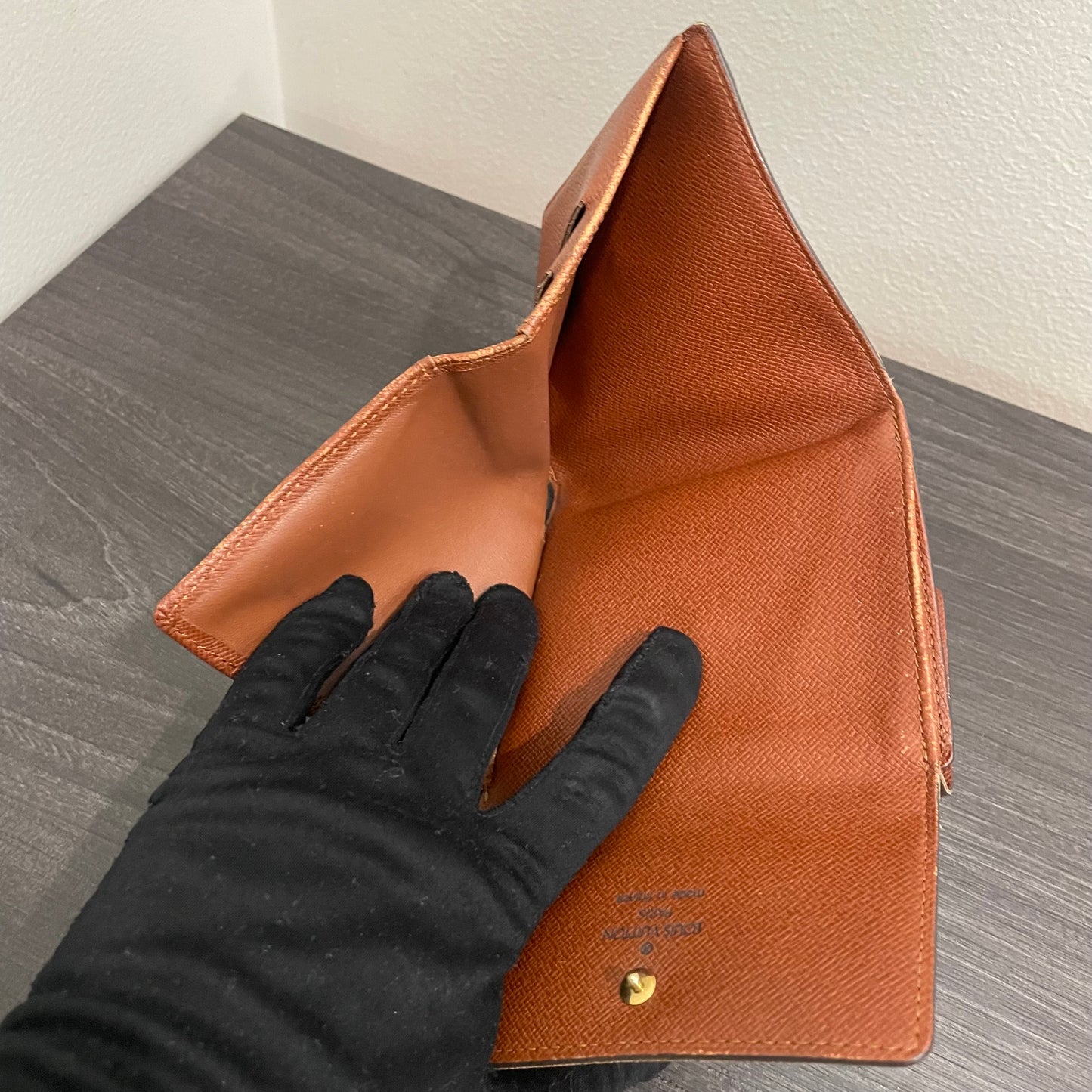 #183 LOUIS VUITTON Monogram Compact Wallet