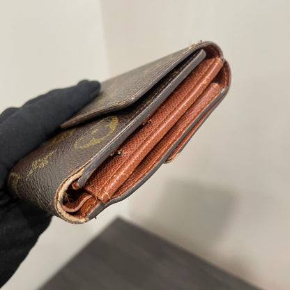 #183 LOUIS VUITTON Monogram Compact Wallet