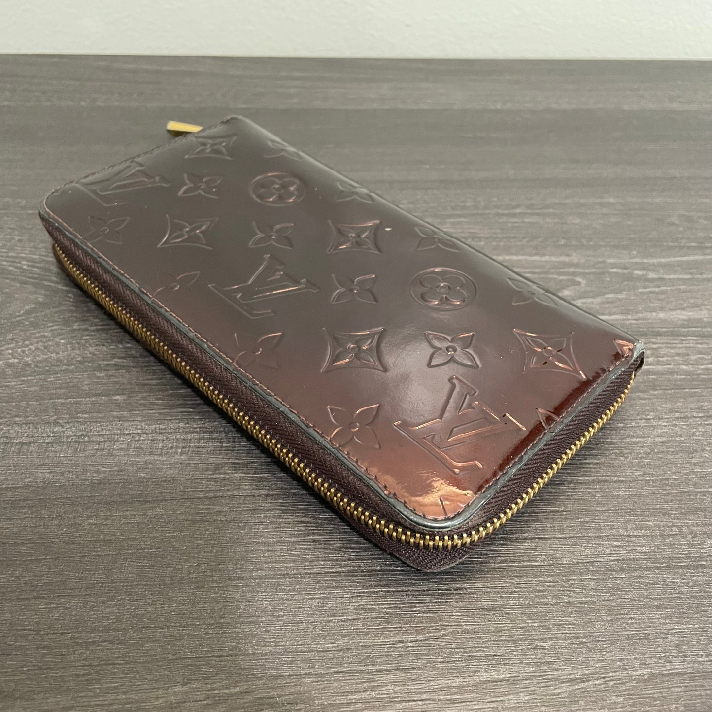 Louis Vuitton Vernis Zippy Wallet