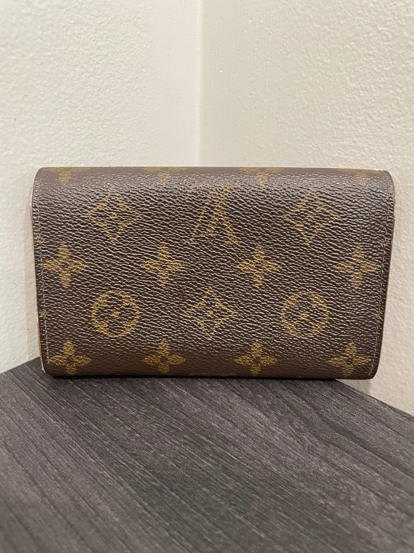 #186 LOUIS VUITTON Monogram Wallet