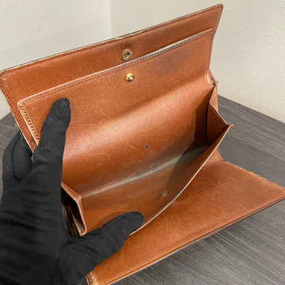 #198 LOUIS VUITTON Monogram Tri-fold Long Wallet