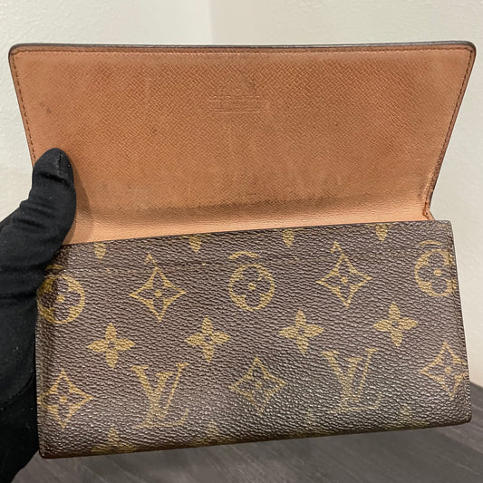 #199 LOUIS VUITTON Monogram Bi-fold Long Wallet