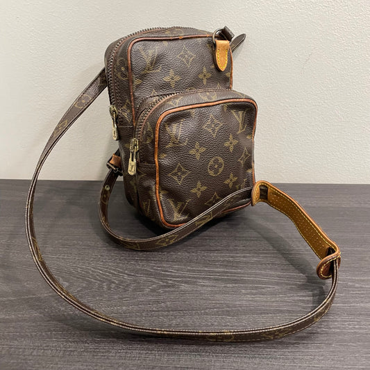 #601 LOUIS VUITTON Monogram Amazone Mini Crossbody