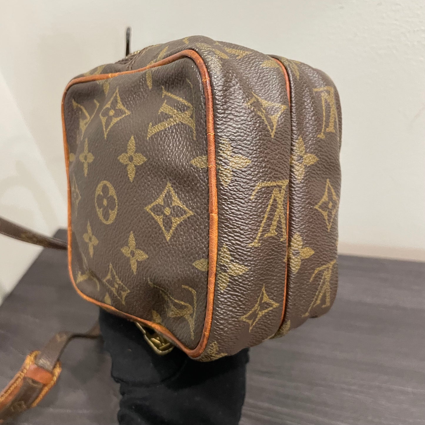 #601 LOUIS VUITTON Monogram Amazone Mini Crossbody