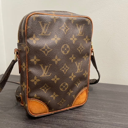 #602 LOUIS VUITTON Danube Crossbody