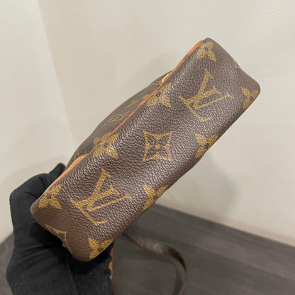 #602 LOUIS VUITTON Danube Crossbody