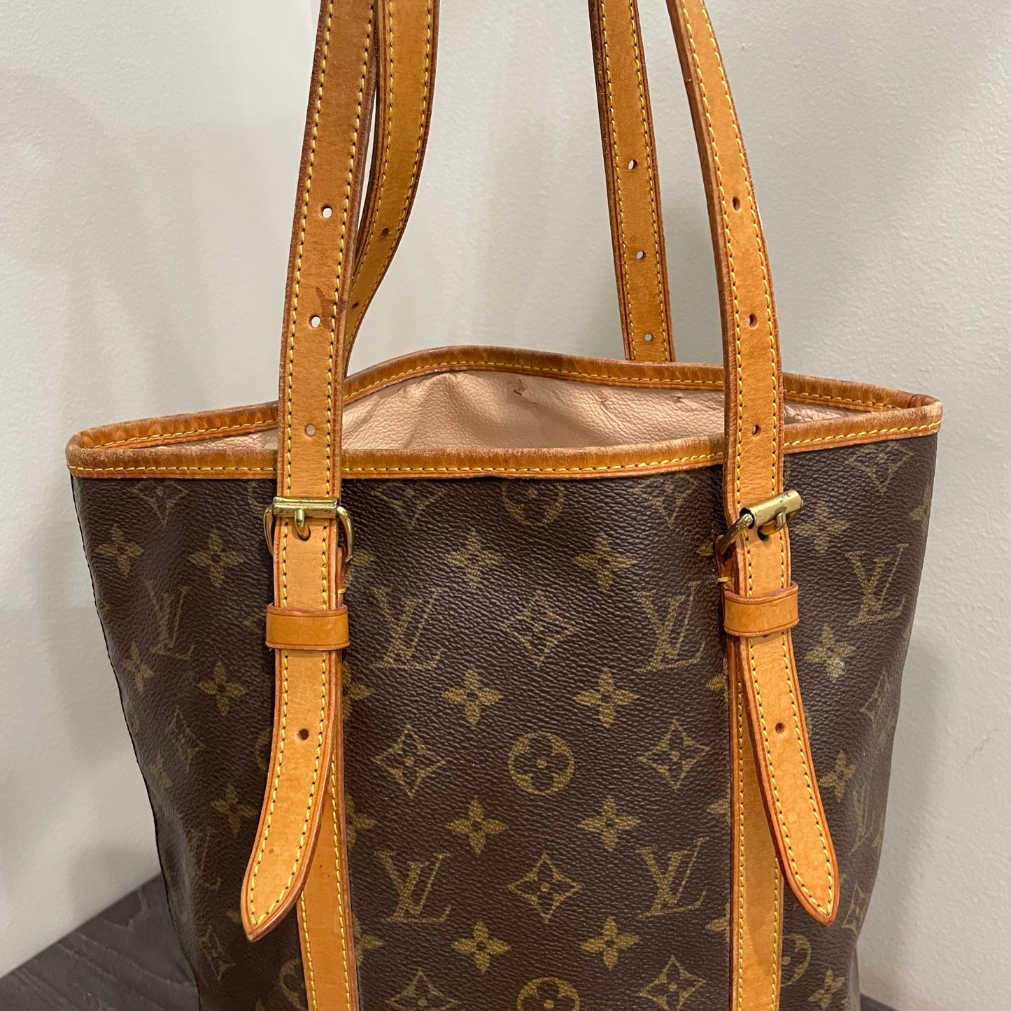 #604 LOUIS VUITTON Monogram Bucket Shoulder Bag