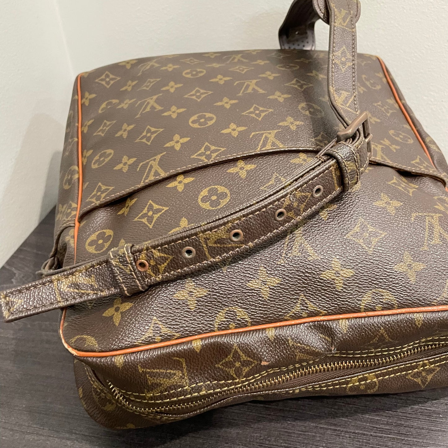 #605 LOUIS VUITTON Monogram Marceau GM