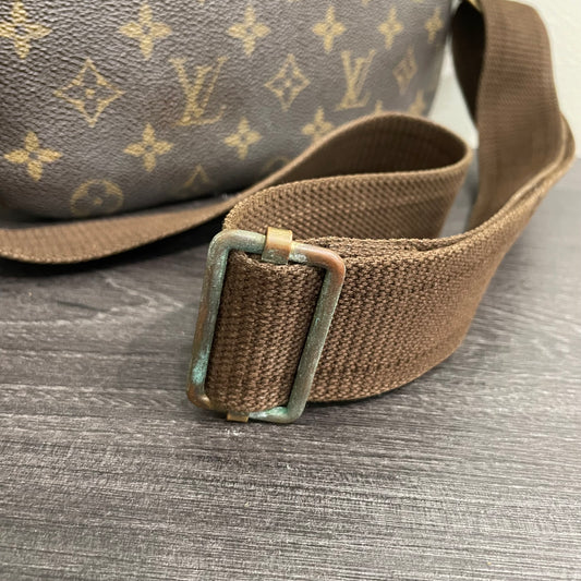 #606 LOUIS VUITTON Monogram Bosphore Crossbody