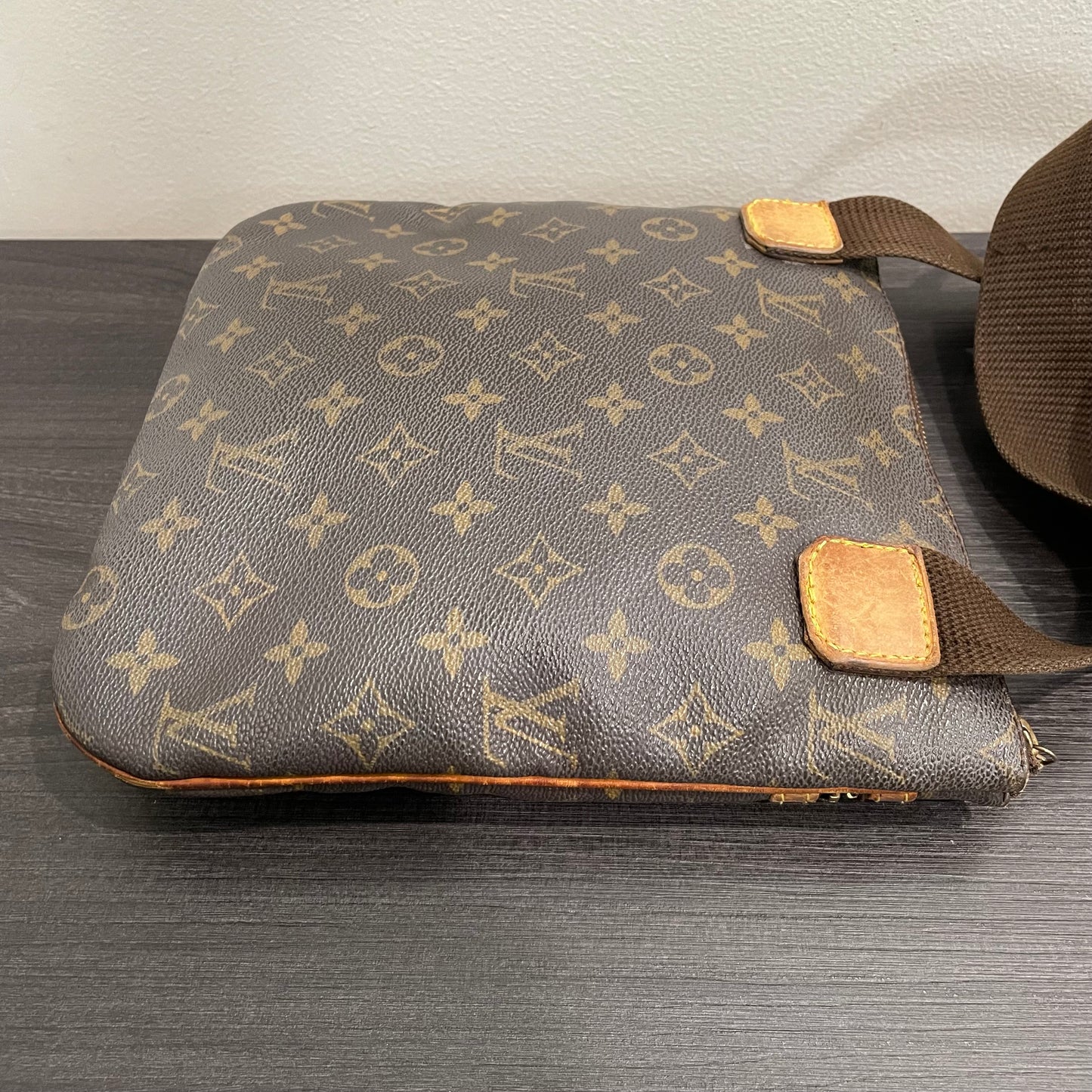 #606 LOUIS VUITTON Monogram Bosphore Crossbody