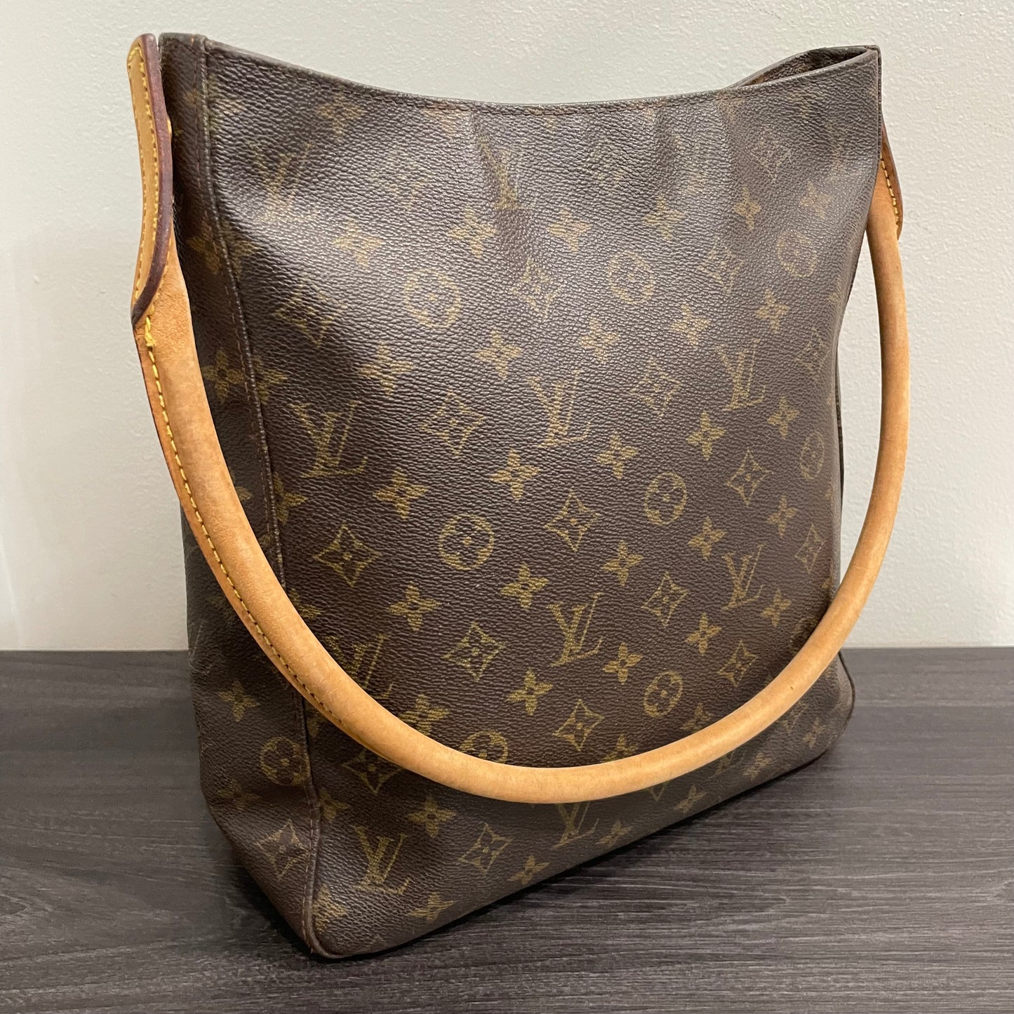 #607 LOUIS VUITTON Monogram Looping GM