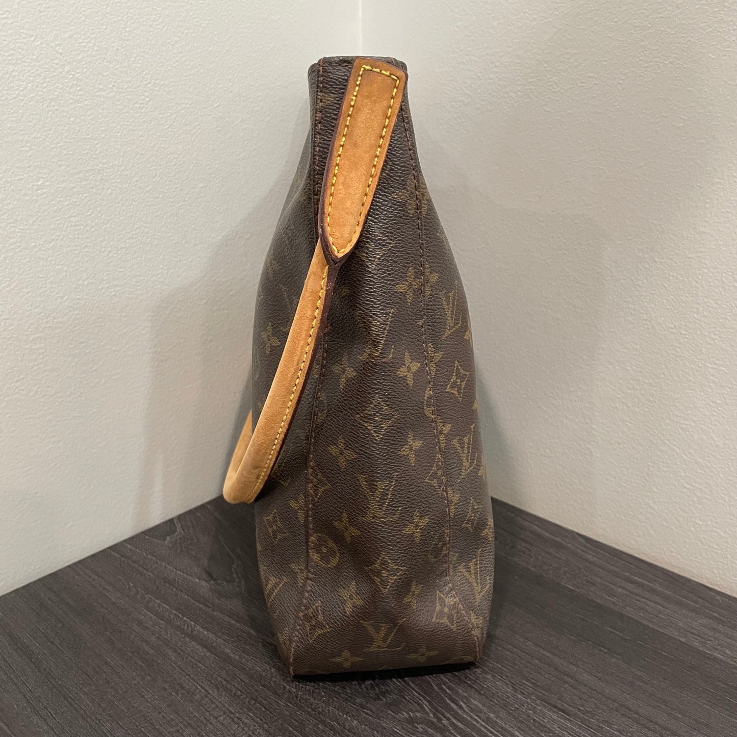 #607 LOUIS VUITTON Monogram Looping GM