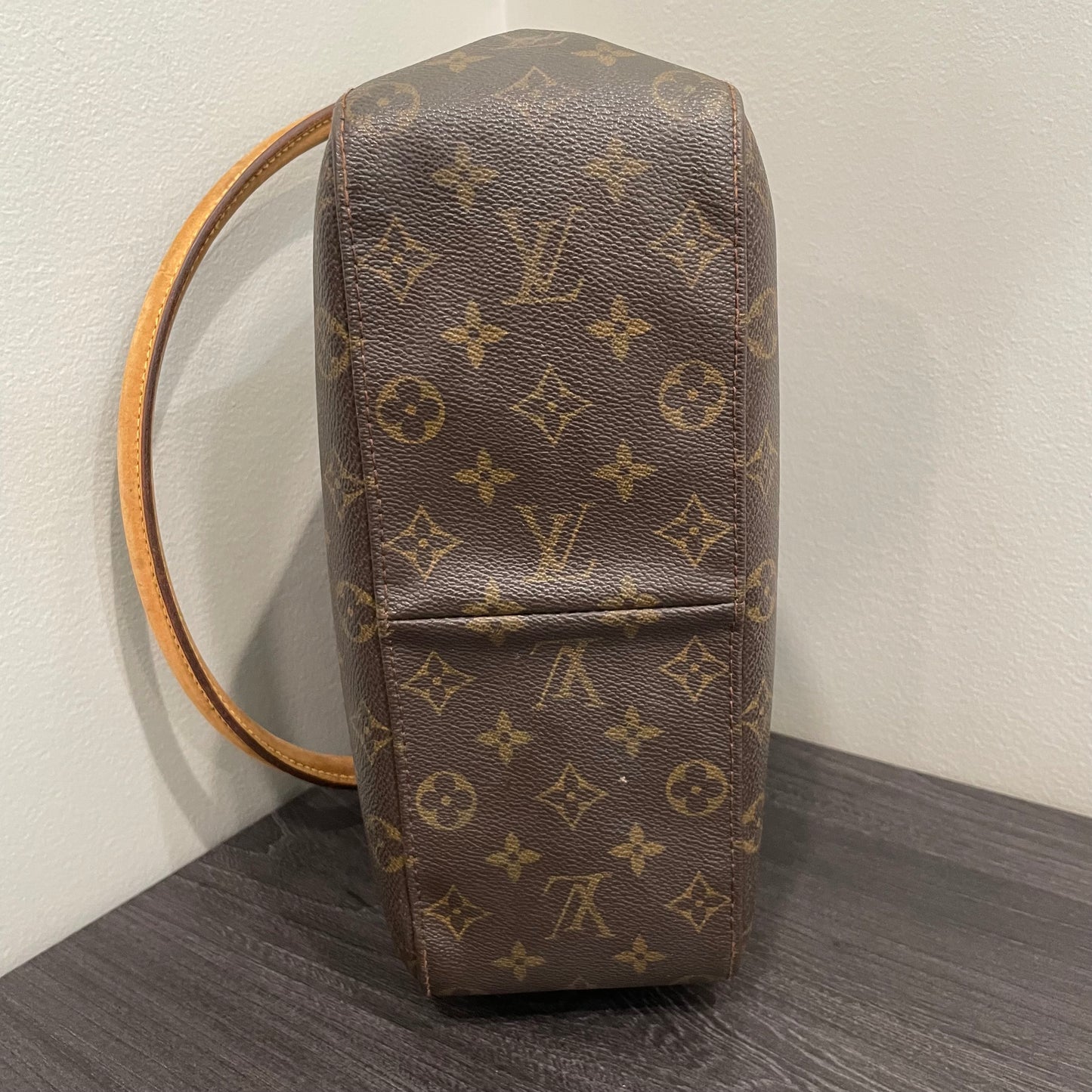 #607 LOUIS VUITTON Monogram Looping GM