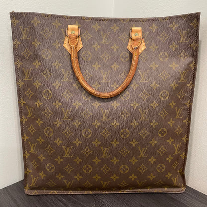 #608 LOUIS VUITTON Monogram Sac Plat
