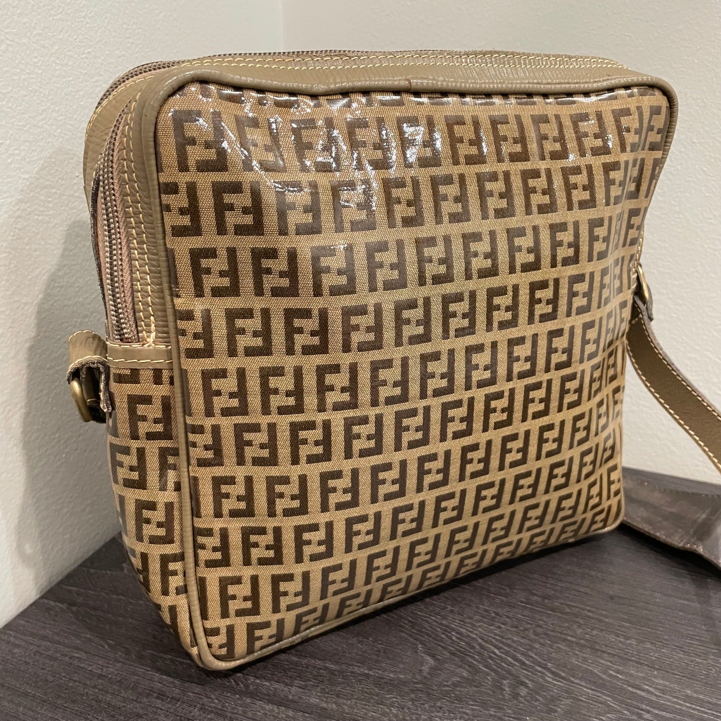 #610 FENDI Vintage Zucchino Crossbody Bag